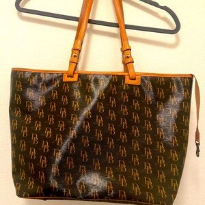 Dooney and Bourke tote